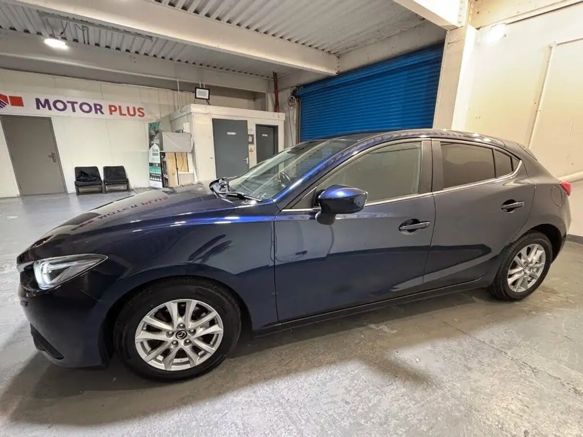 2014-mazda-mazda3-20-se-l-nav-hatchback-5d-big-5