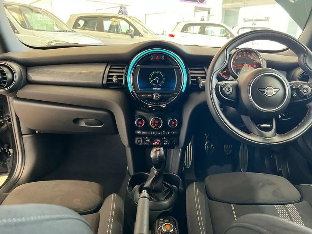 2019-mini-cooper-15-cooper-sport-hatchback-3d-big-9