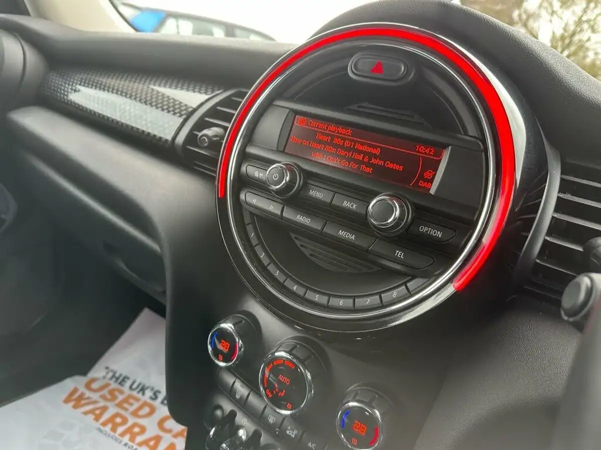 2015-mini-cooper-20-cooper-s-5d-big-10