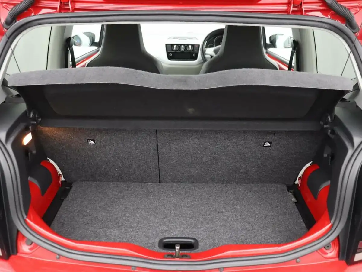 2017-volkswagen-up-10-up-beats-60ps-3d-big-17