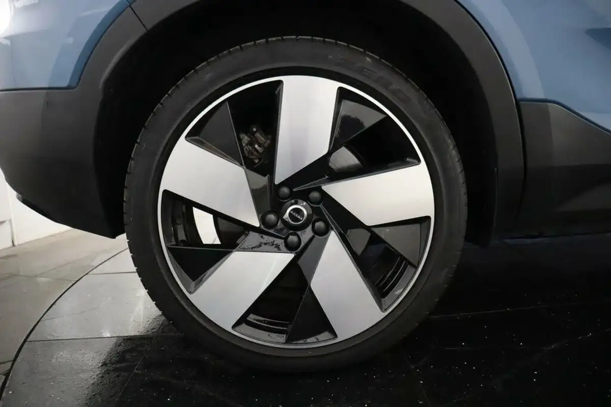 2022-volvo-c40-e-twin-recharge-pro-big-35