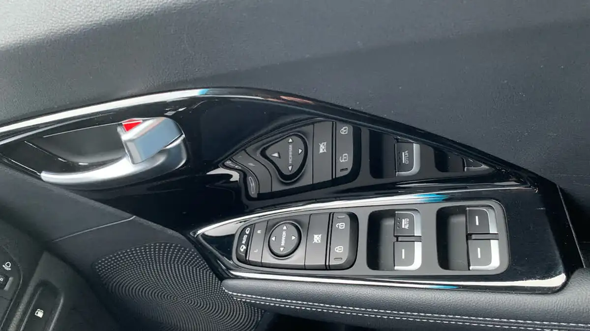 2020-kia-niro-16-gdi-2-big-21