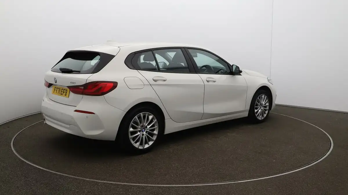 2022-bmw-1-series-15-118i-se-big-44