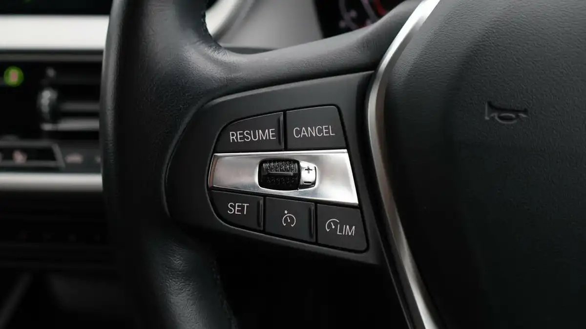 2022-bmw-1-series-15-118i-se-big-22