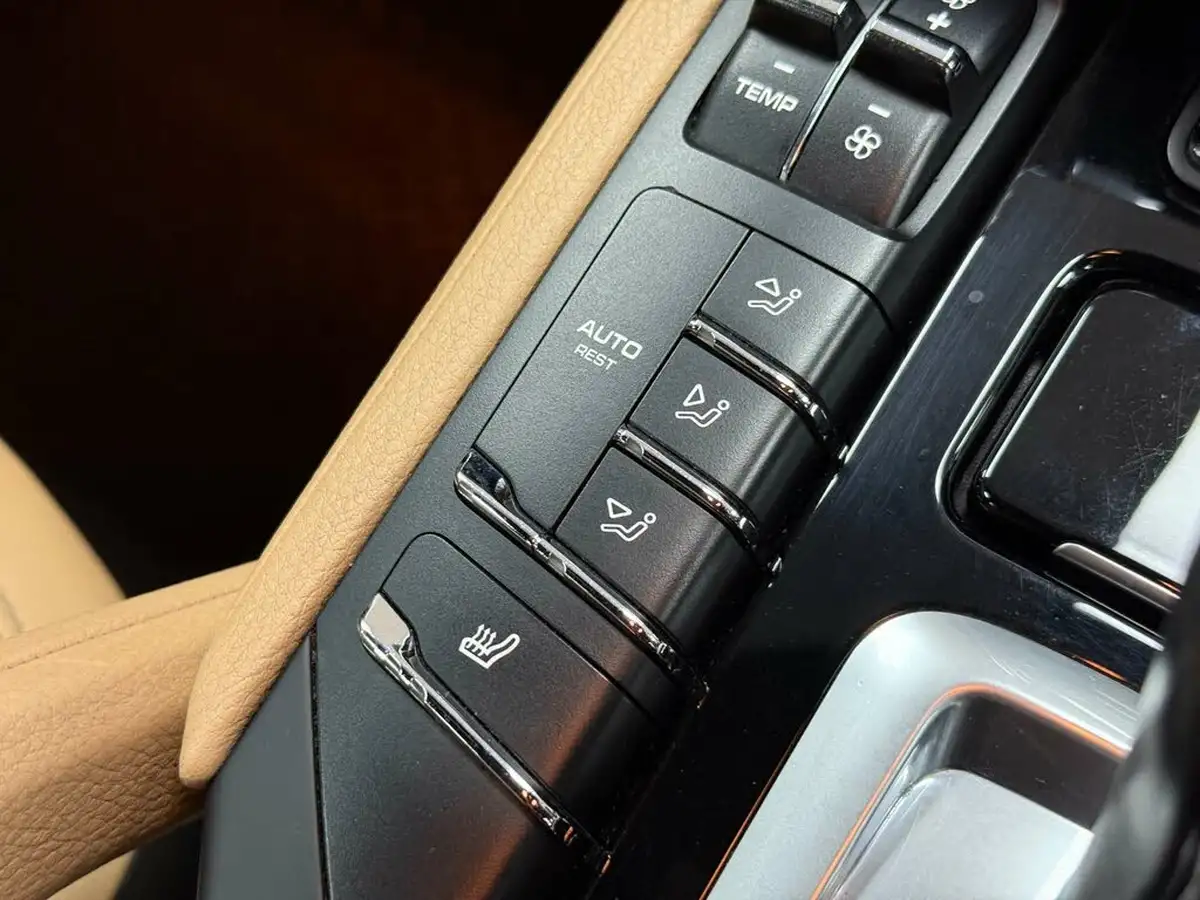 2015-porsche-cayenne-30td-big-48