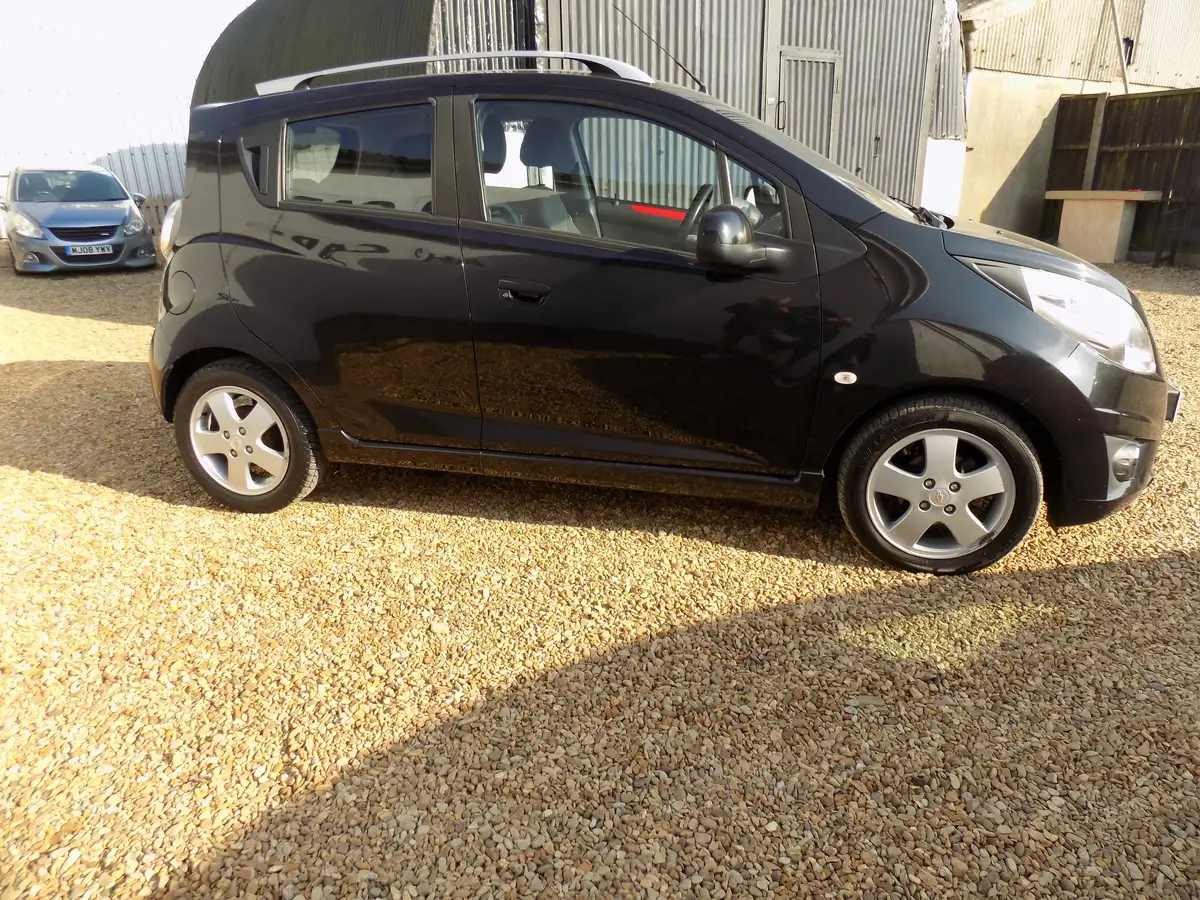 2012-chevrolet-spark-12-ls-big-31