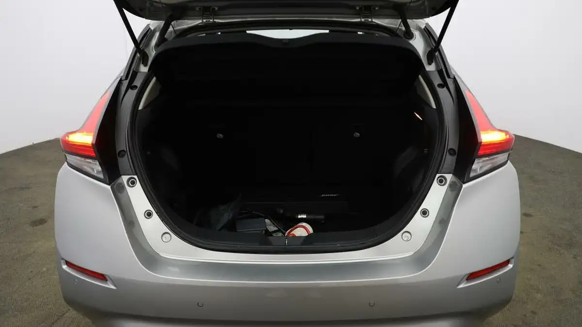 2021-nissan-leaf-e-tekna-big-16