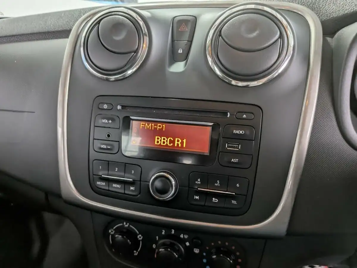 2016-dacia-sandero-stepway-09-tce-ambiance-big-15