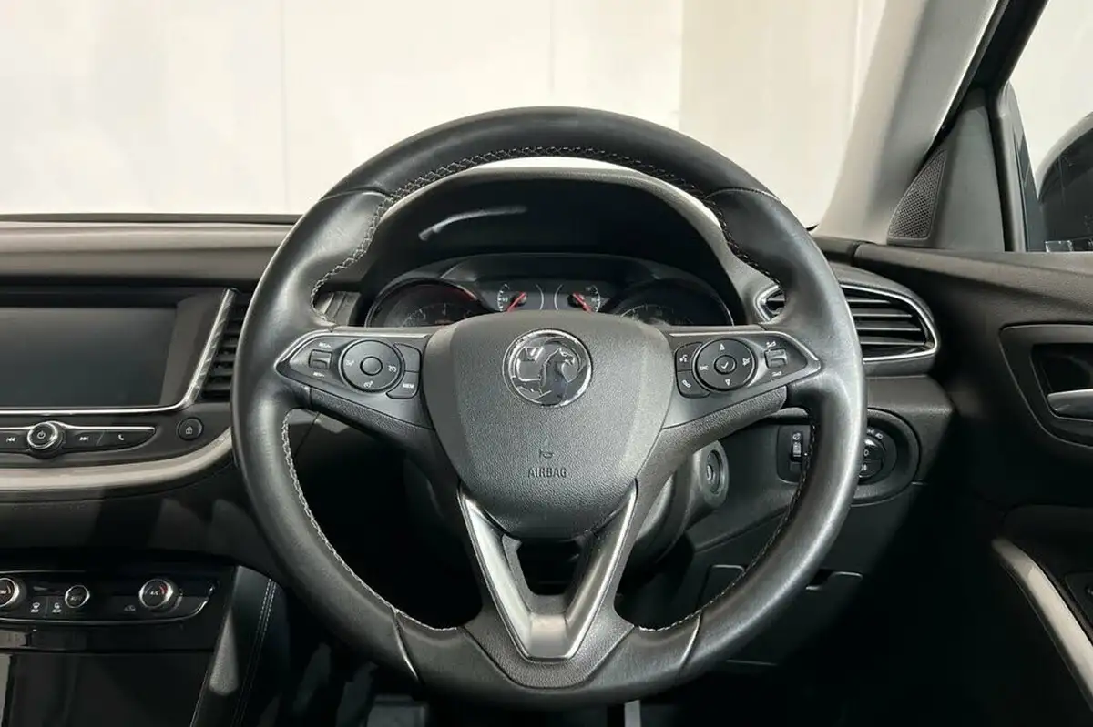 2018-vauxhall-grandland-x-12-se-132ps-big-14