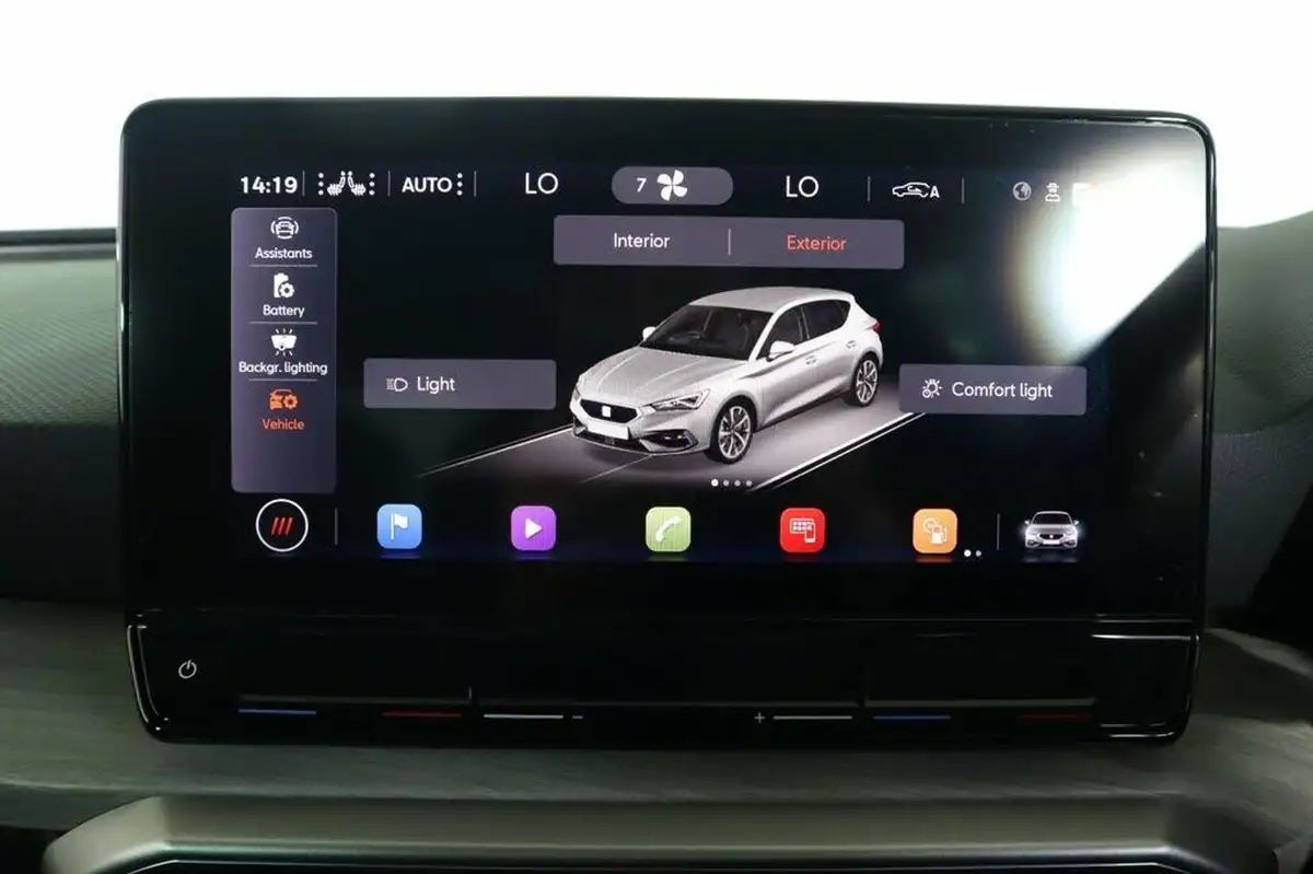 2021-seat-leon-14-e-hybrid-xcellence-hatchback-big-47