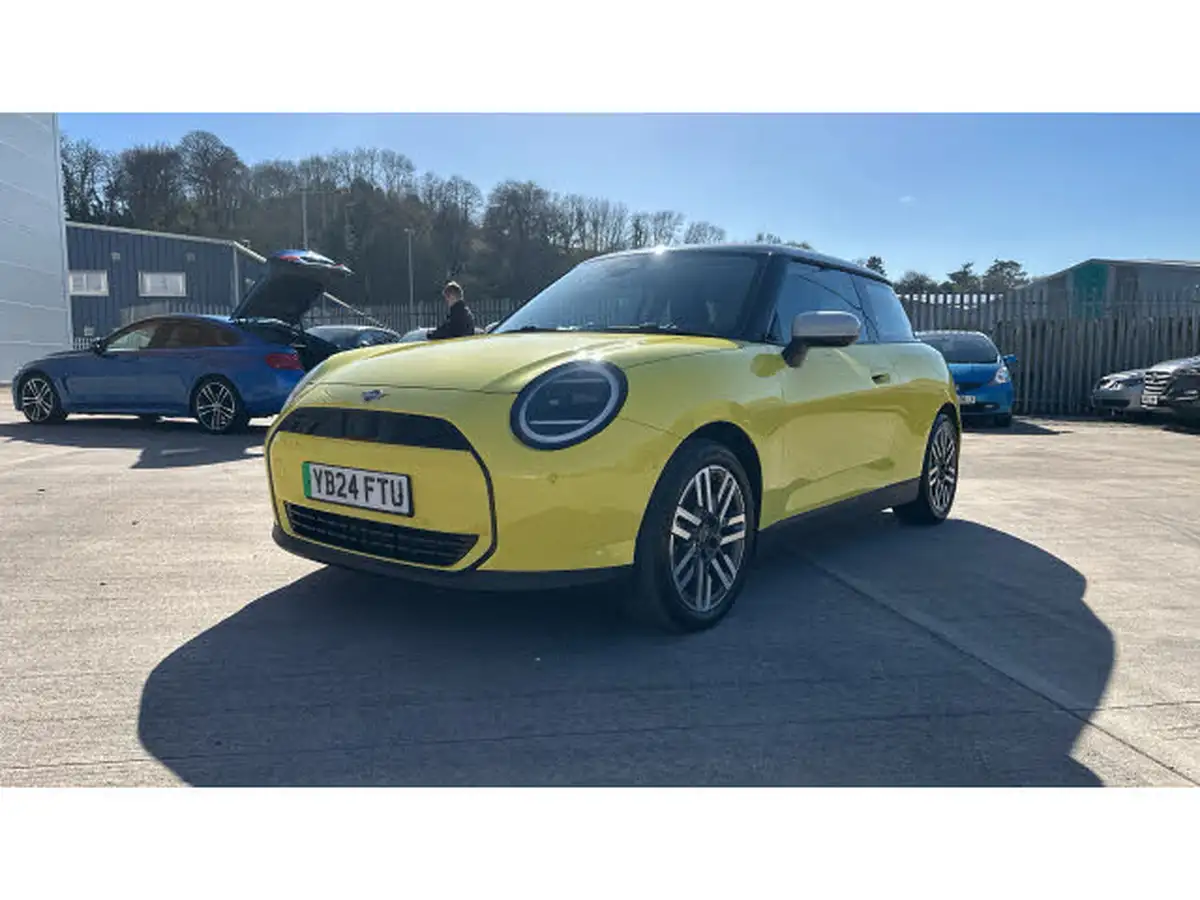 2024-mini-cooper-e-cooper-e-classic-big-23