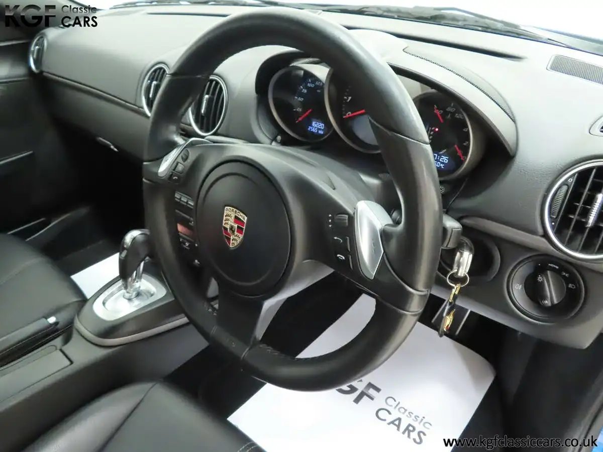 2011-porsche-cayman-29-pdk-big-38