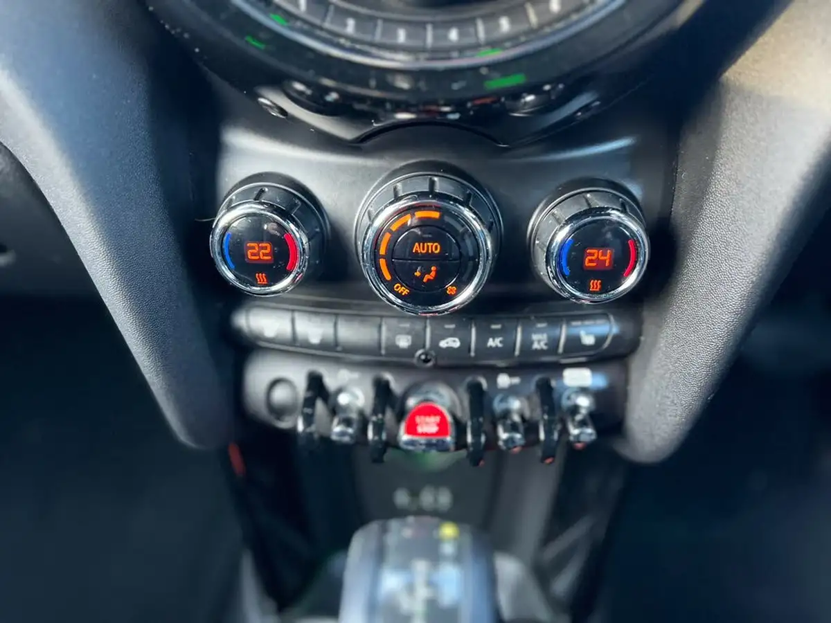 2017-mini-cooper-15td-cooper-d-seven-3d-auto-big-36