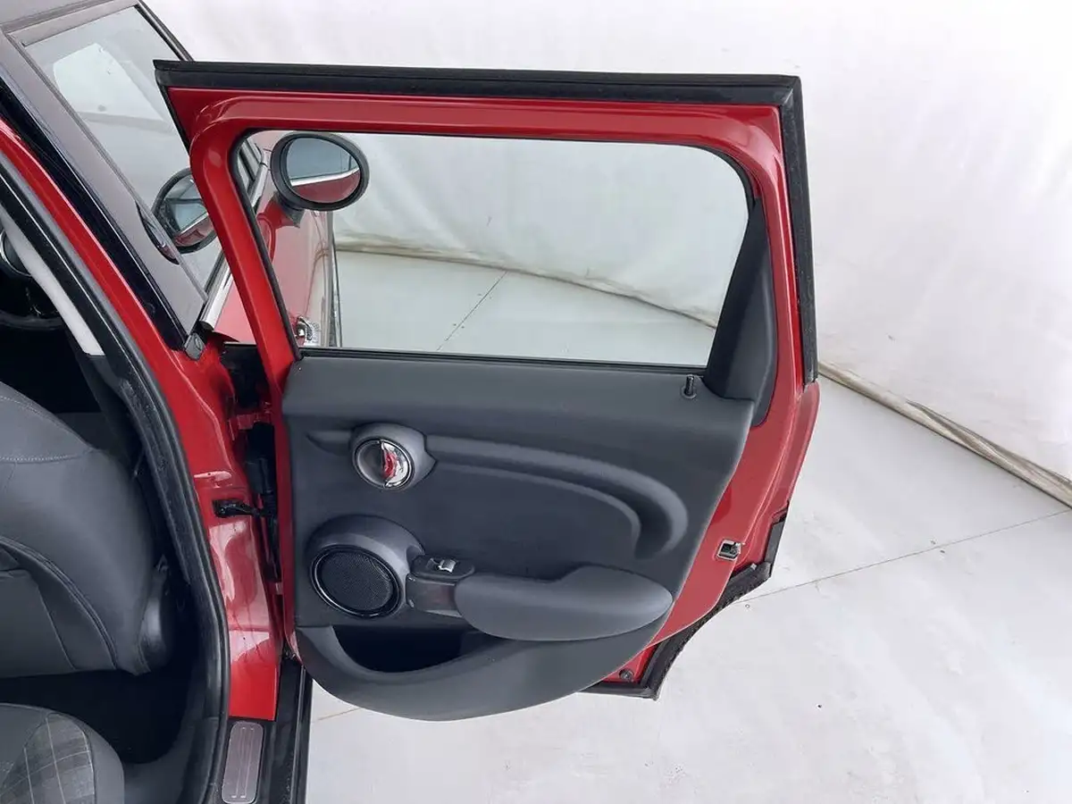 2017-mini-cooper-15-cooper-ss-hatchback-5d-auto-big-28
