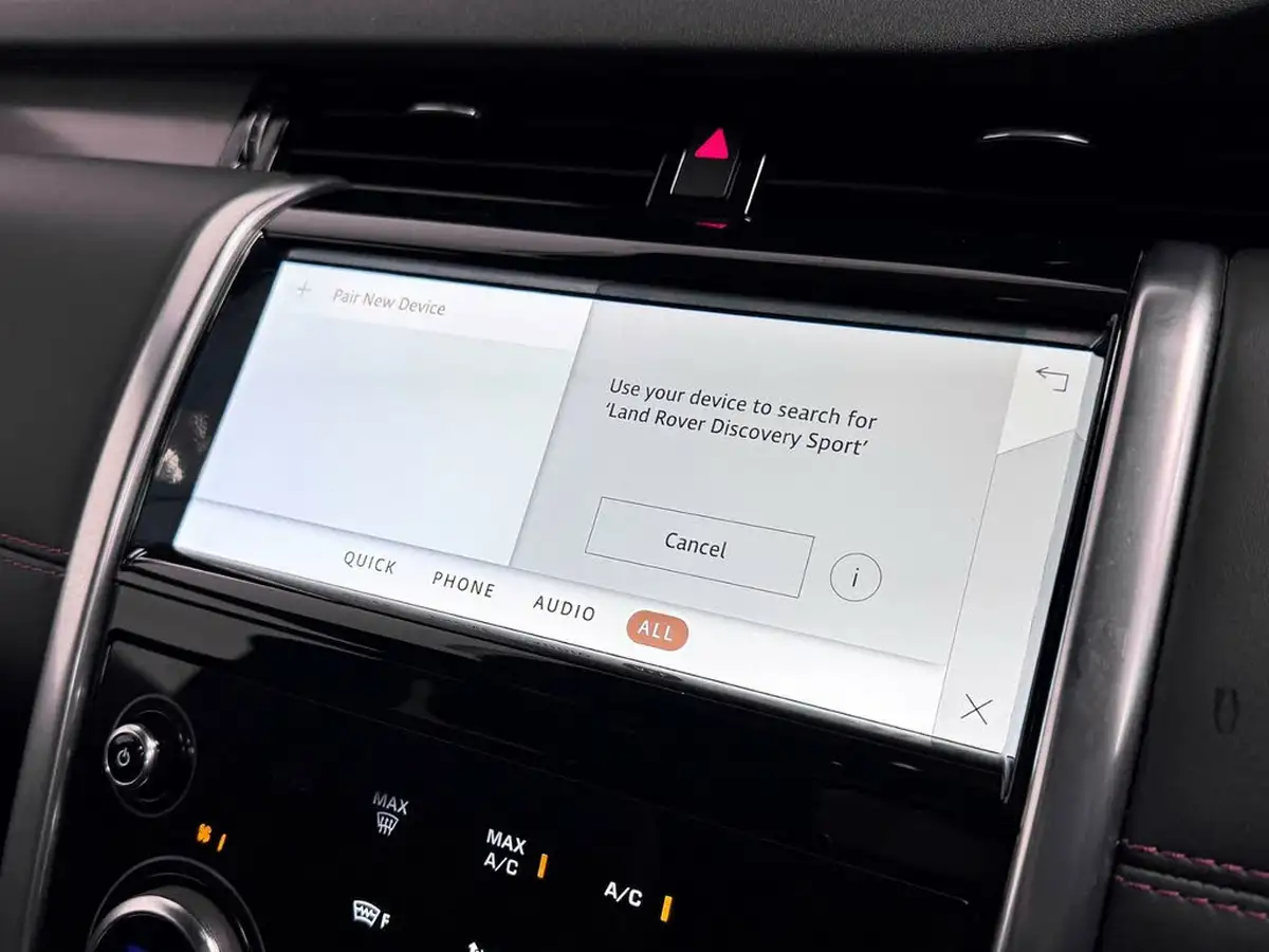 2022-land-rover-discovery-sport-15-p300e-r-dynamic-hse-big-50