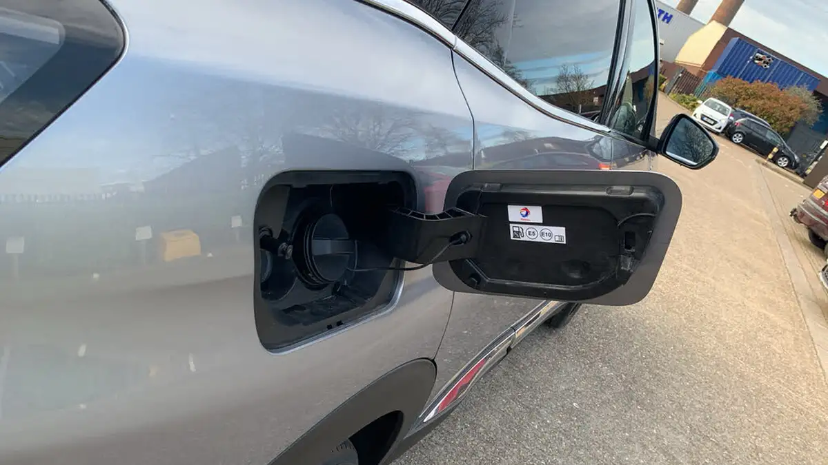 2021-peugeot-3008-suv-12-puretech-gt-premium-big-47