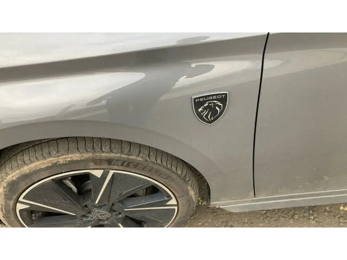 2024-peugeot-308-e-gt-big-29