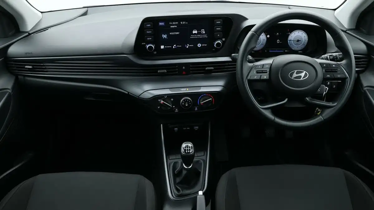 2024-hyundai-i20-10-t-gdi-advance-big-13