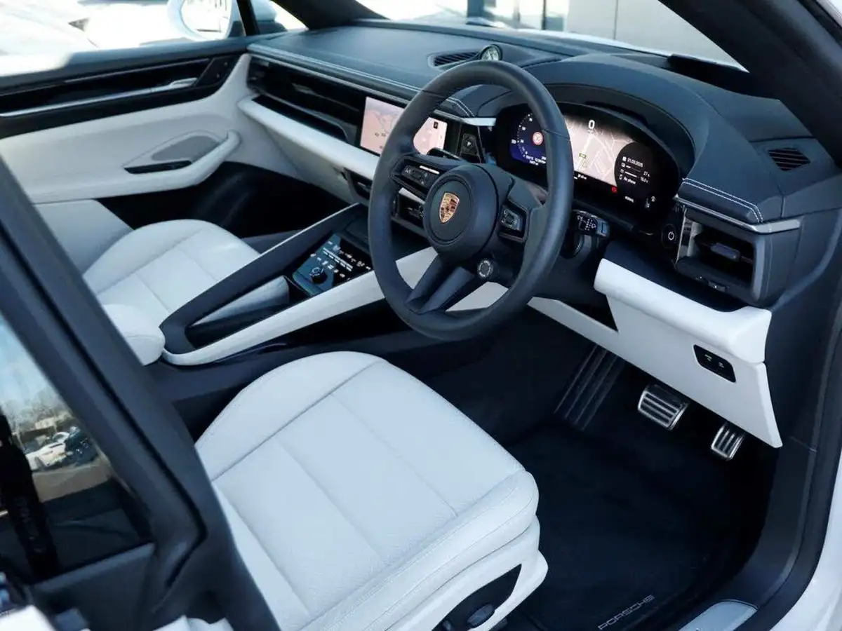 2025-porsche-macan-e-4s-electric-big-9