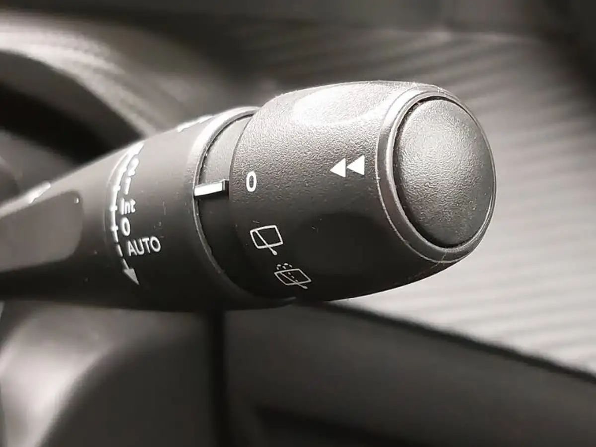 2021-peugeot-2008-suv-12-puretech-allure-premium-130bhp-big-17