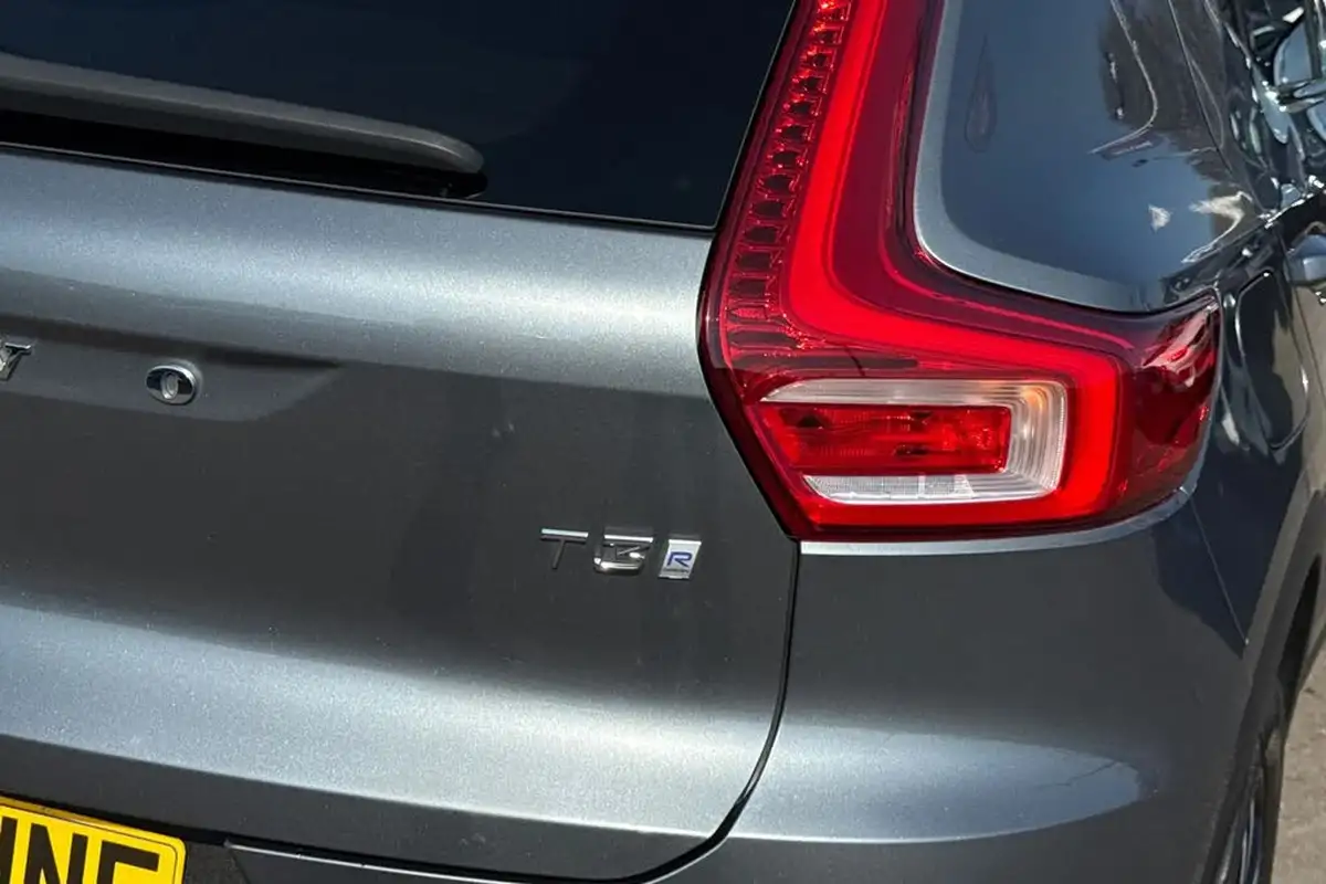 2019-volvo-xc40-15-t3-r-design-163bhp-big-33