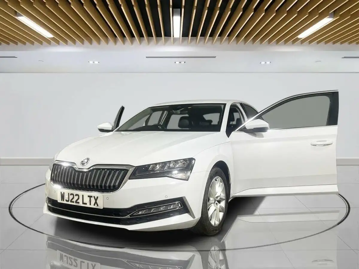 2022-skoda-superb-14-tsi-se-technology-218ps-hatchback-big-10