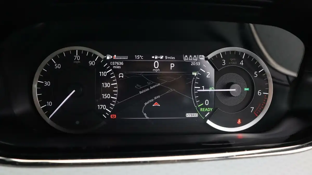 2021-land-rover-range-rover-evoque-15-p300e-r-dynamic-s-big-10
