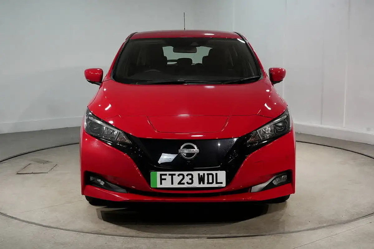 2023-nissan-leaf-e-acenta-39kwh-big-2
