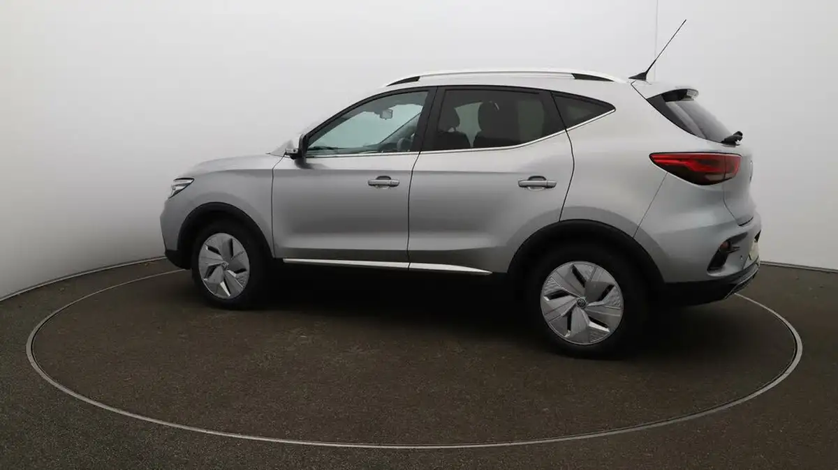 2023-mg-zs-suv-e-trophy-ev-156ps-long-range-big-46