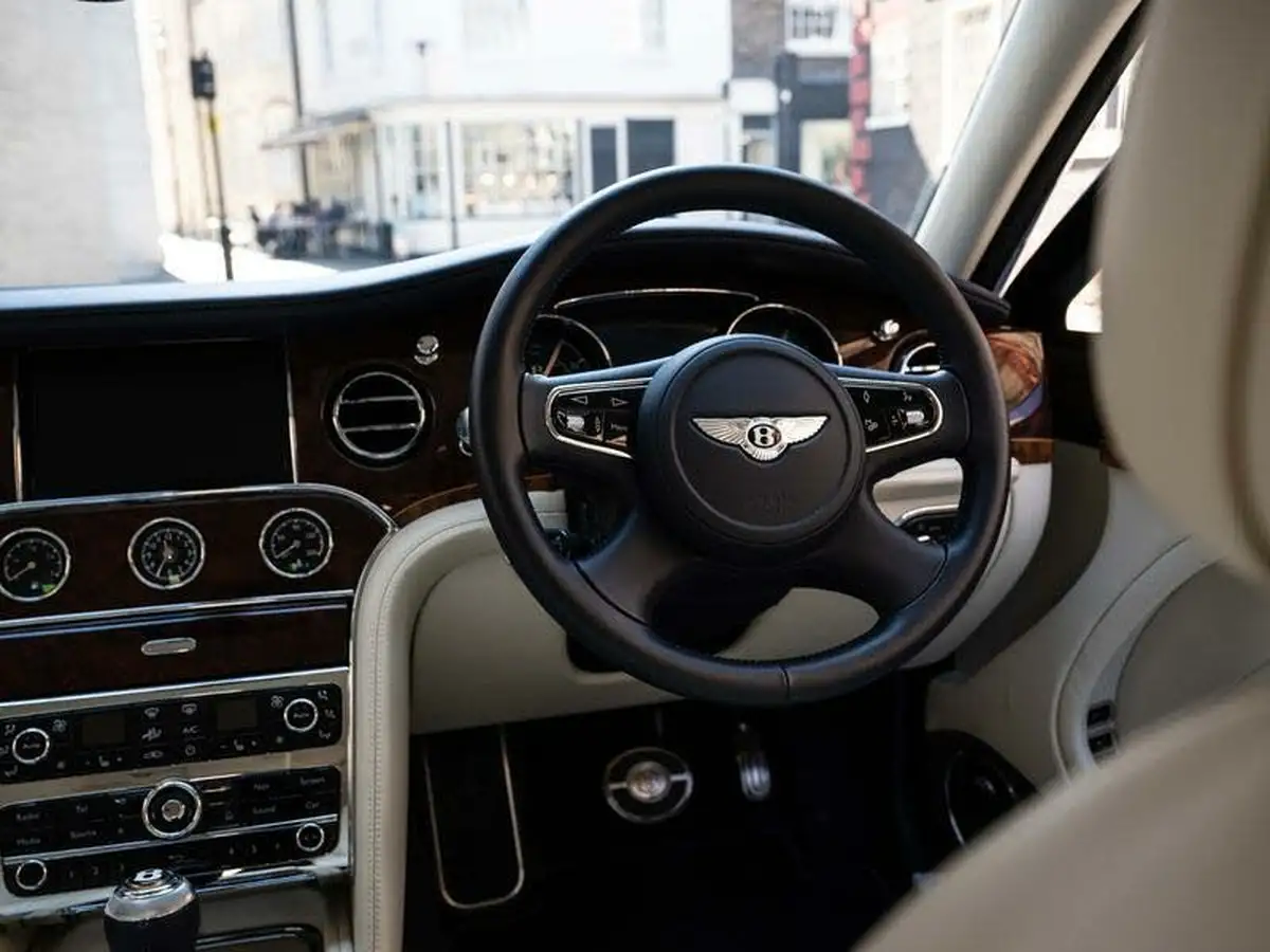 2019-bentley-mulsanne-big-14