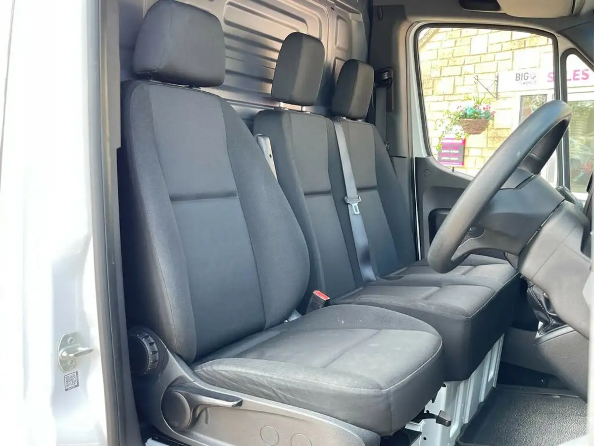 2020-mercedes-benz-sprinter-20cdi-315-l1h1-progressive-big-12