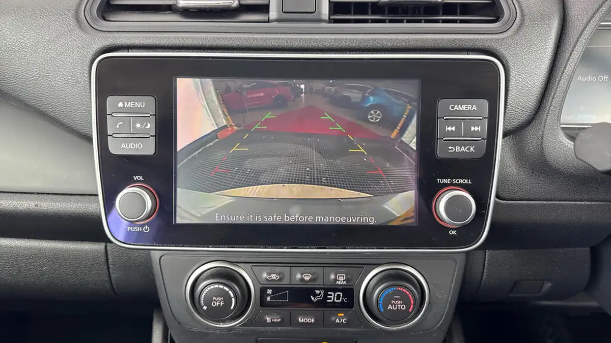 2023-nissan-leaf-e-acenta-39kwh-big-15