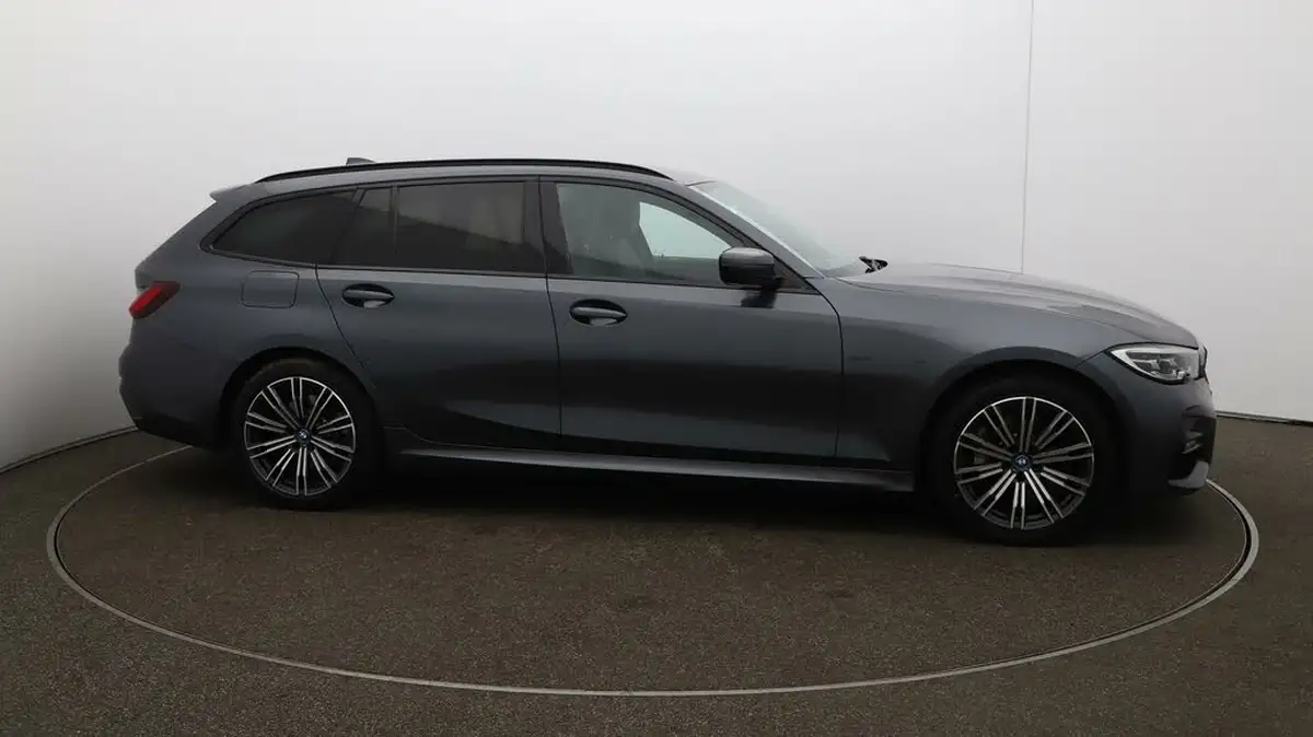 2022-bmw-3-series-20-330e-m-sport-touring-5d-big-45
