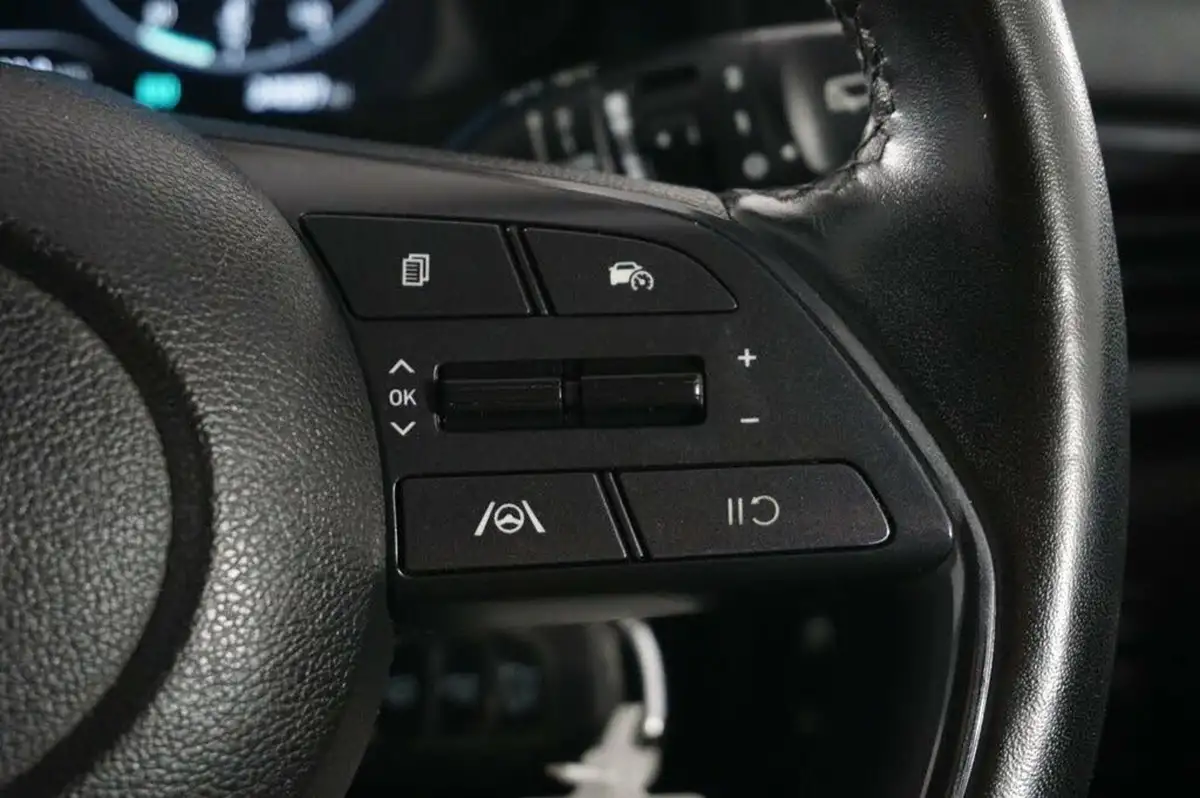 2023-hyundai-bayon-10-t-gdi-premium-120ps-dct-big-16