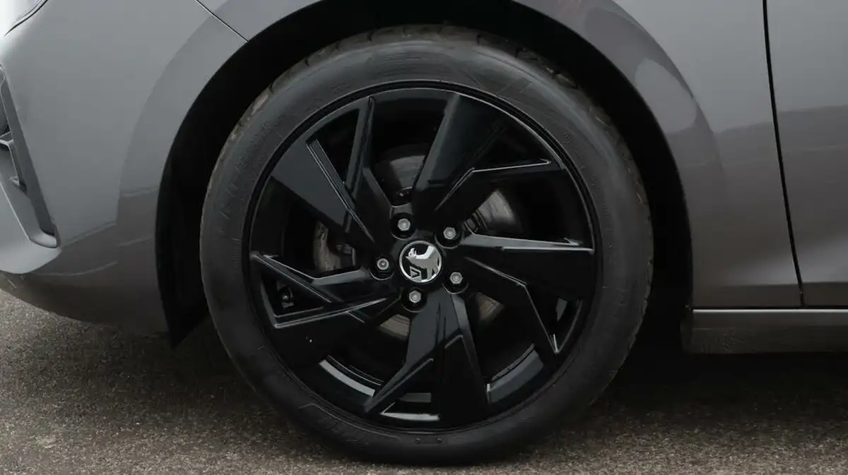 2023-vauxhall-astra-12-turbo-gs-hatchback-auto-big-18