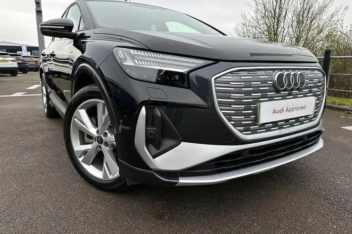 2024-audi-q4-e-tron-45e-s-line-sportback-auto-big-16