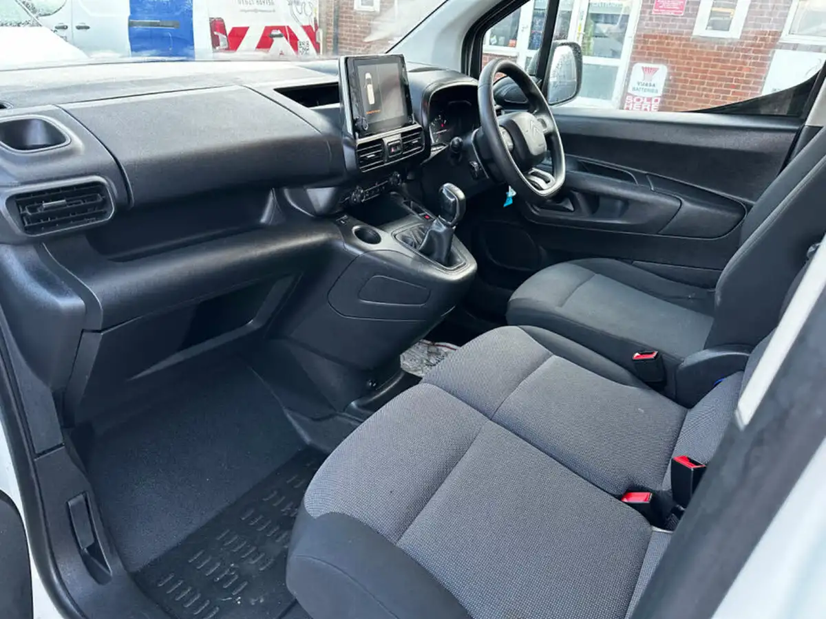 2019-citroen-berlingo-15bluehdi-1000-enterprise-100pseu6dt-e-panel-big-21