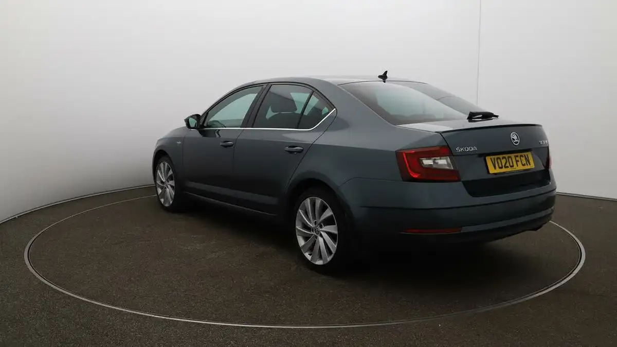 2019-skoda-octavia-20-tsi-laurin-klement-hatchback-big-55