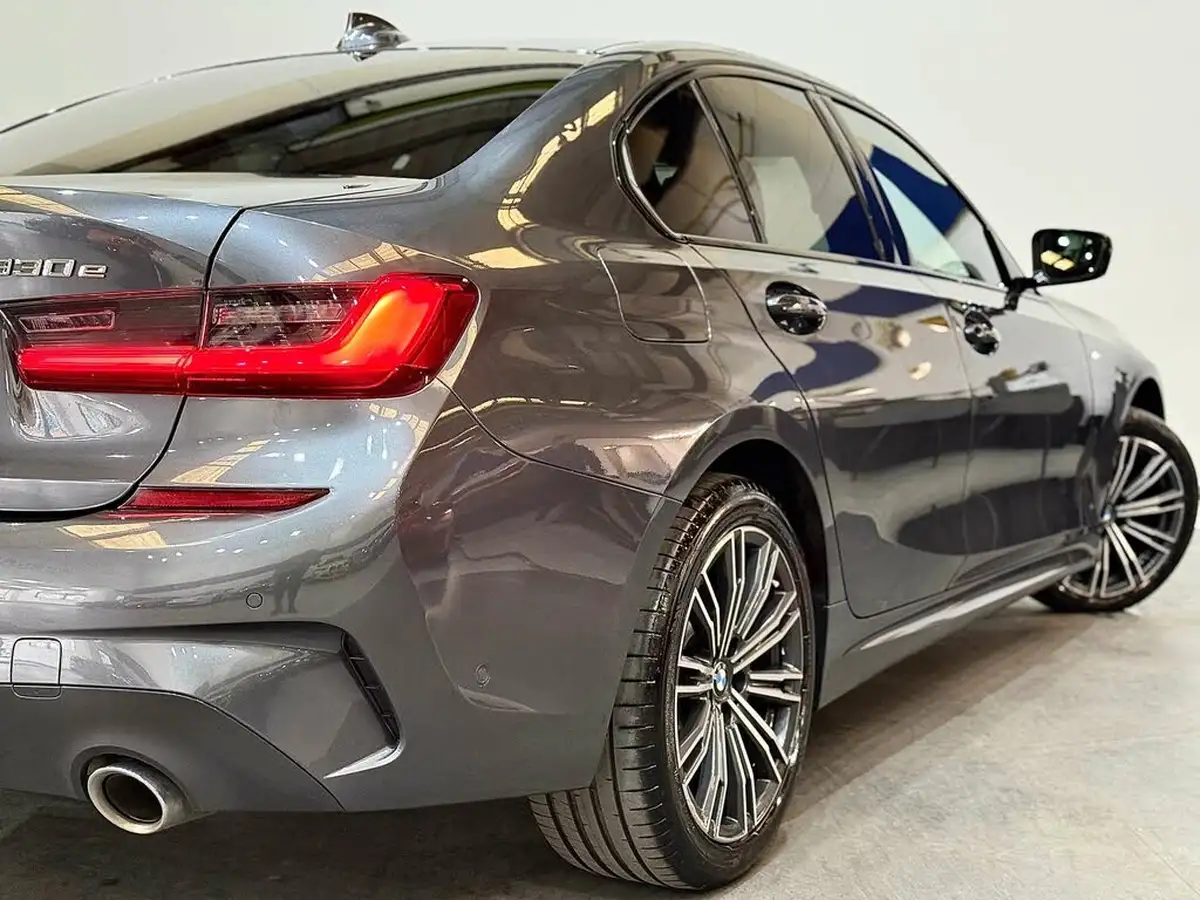 2020-bmw-3-series-20-330e-m-sport-tech-pack-saloon-4d-big-23