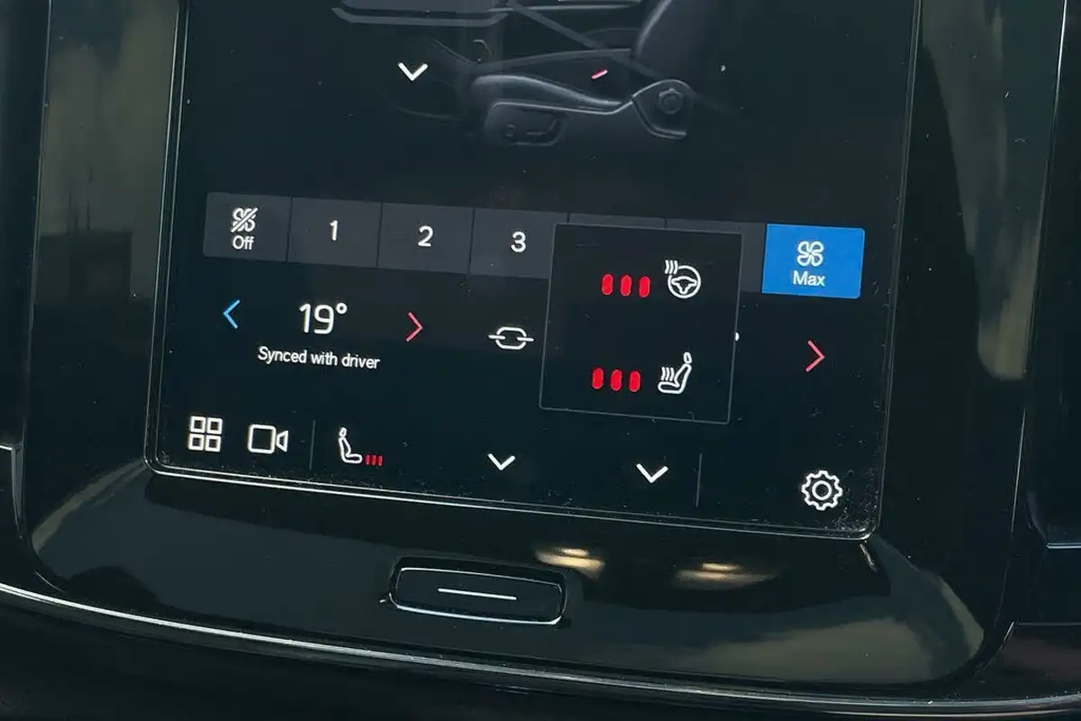 2022-volvo-c40-e-twin-recharge-pro-big-39