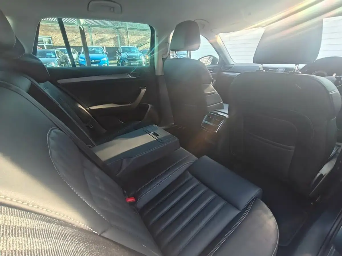 2020-skoda-superb-14-tsi-se-l-estate-big-36