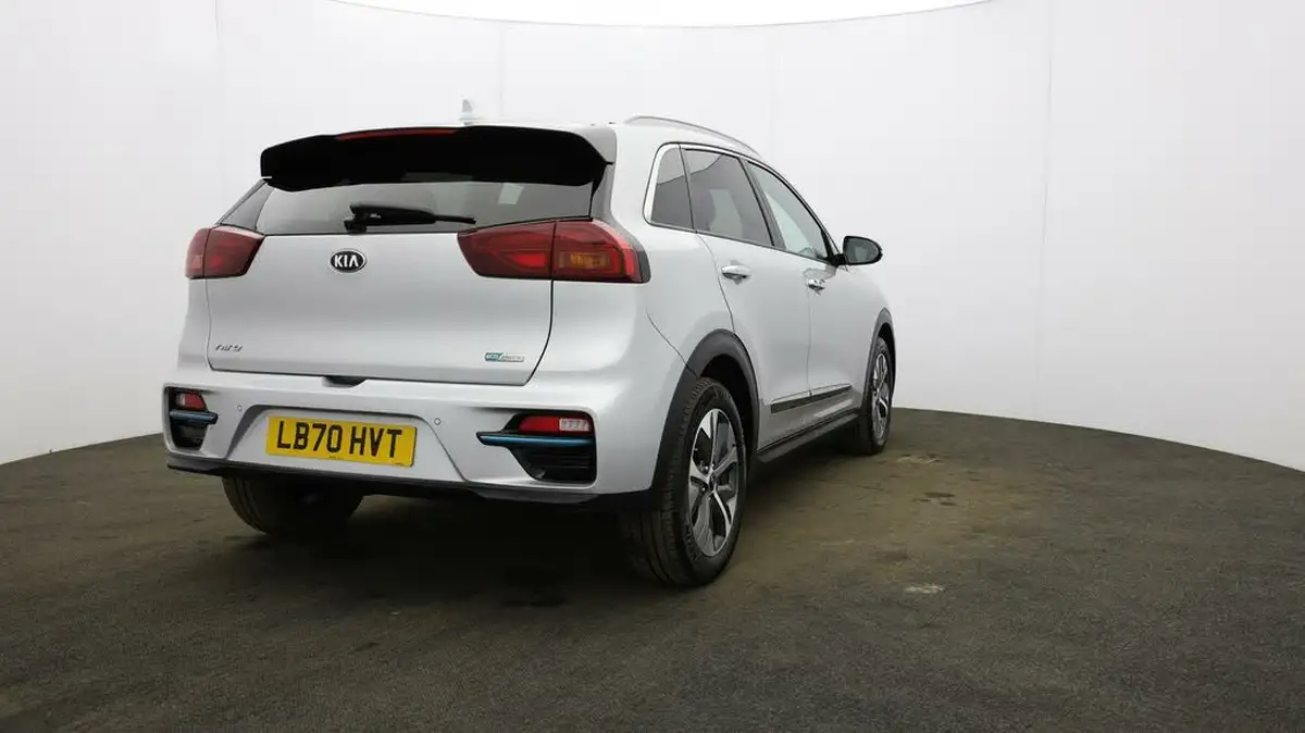 2021-kia-e-niro-ev-4-big-5