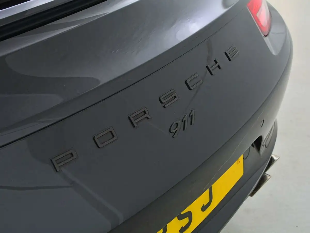 2015-porsche-911-34-carrera-black-edition-coupe-pdk-big-14