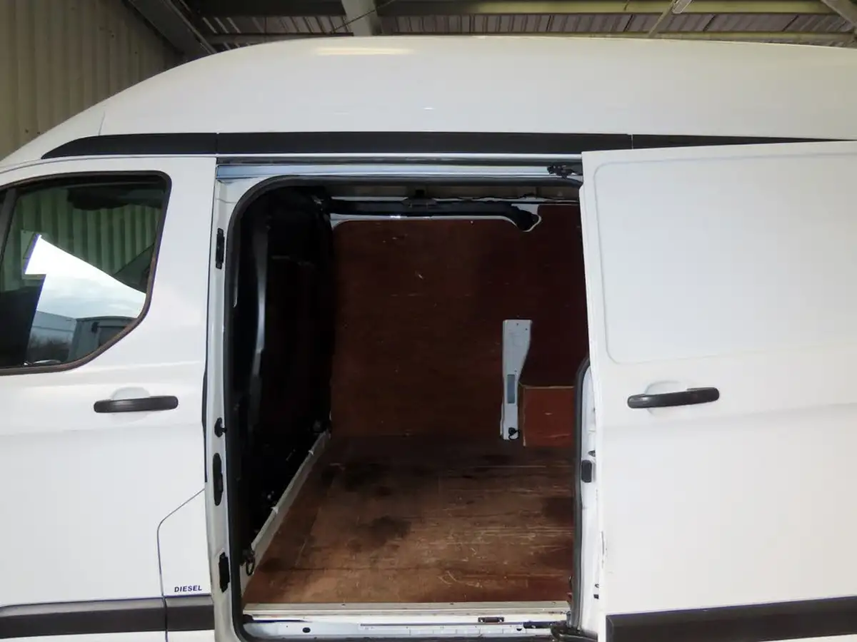 2020-ford-transit-custom-20tdci-300-l1h2-leader-105pseu6dt-big-5