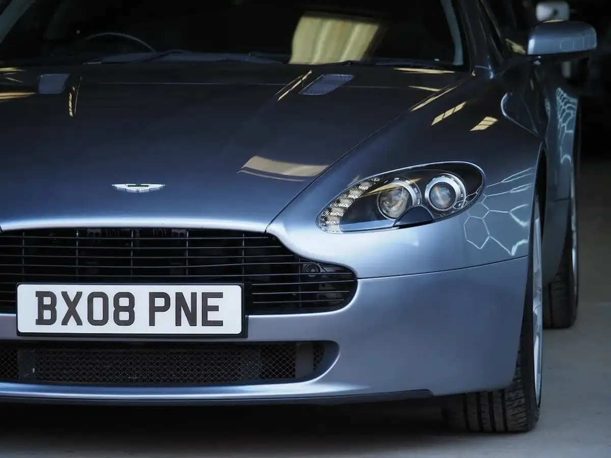 2008-aston-martin-vantage-43-convertible-sportshift-big-8