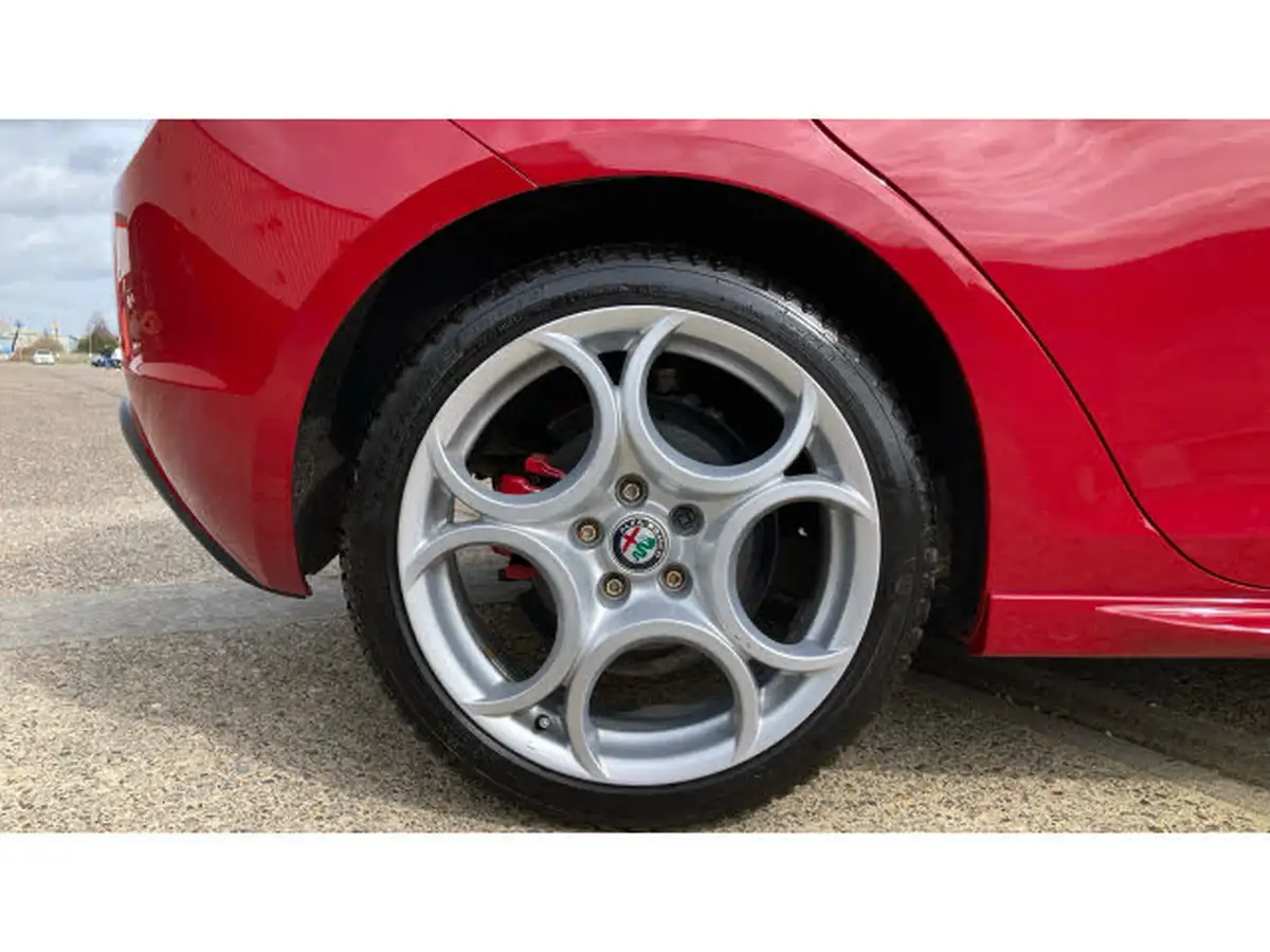 2016-alfa-romeo-giulietta-14-tb-multiair-speciale-big-6