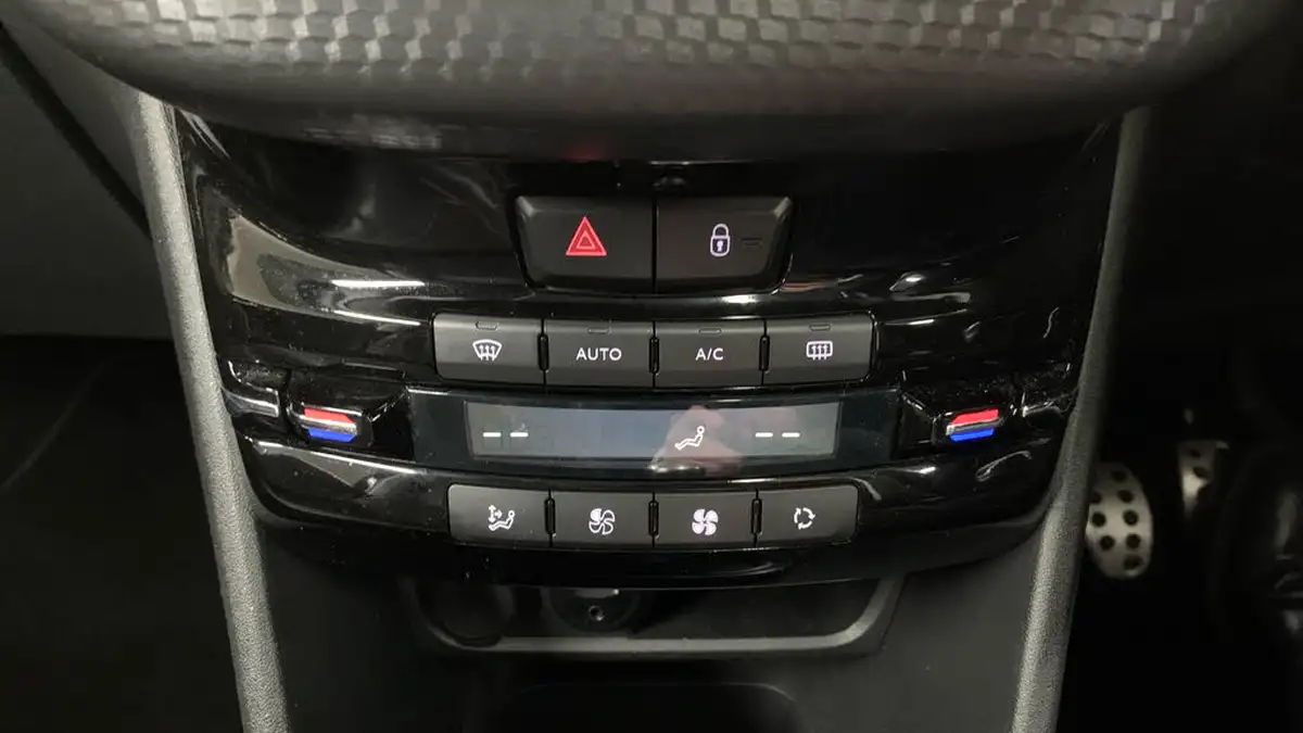 2017-peugeot-2008-suv-12-puretech-gt-line-130bhp-big-32
