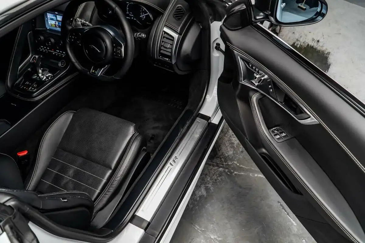 2017-jaguar-f-type-50-v8-sc-r-awd-coupe-big-28
