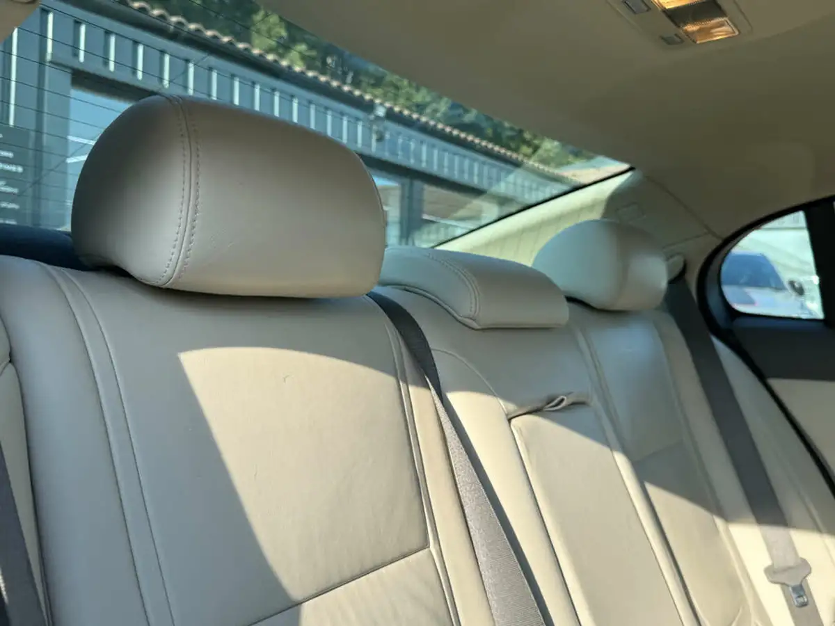 2014-jaguar-xf-30td-premium-luxury-saloon-4d-big-73