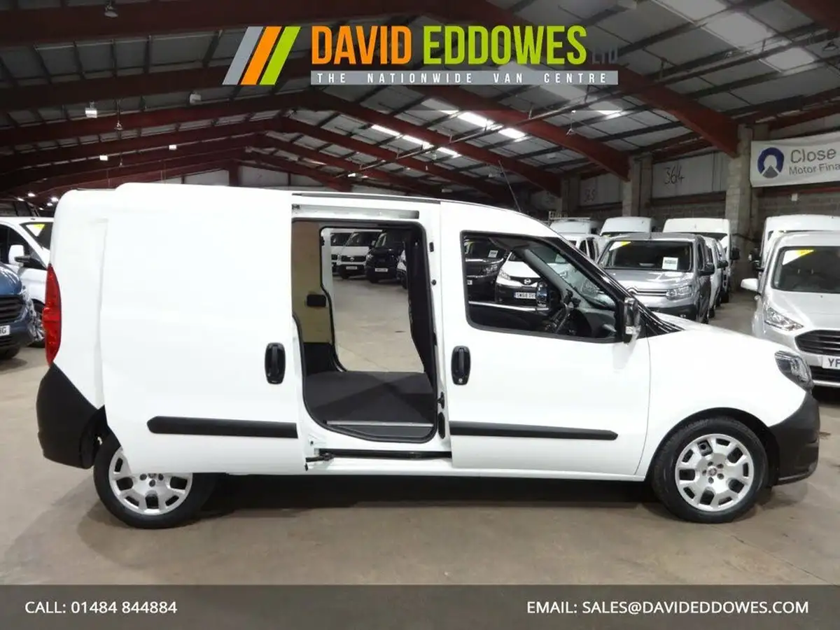 2020-fiat-doblo-cargo-16td-l2h1-maxi-tecnico-105bhpeu6dt-panel-van-big-13